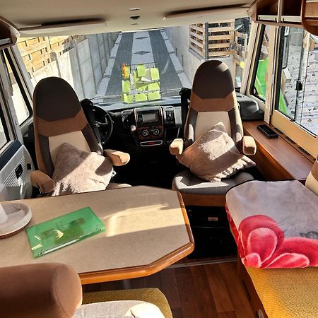 Terrain De Loisirs En Plein Centre De Lievin Camping Car エクステリア 写真
