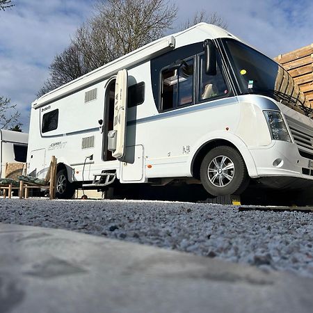 Terrain De Loisirs En Plein Centre De Lievin Camping Car エクステリア 写真