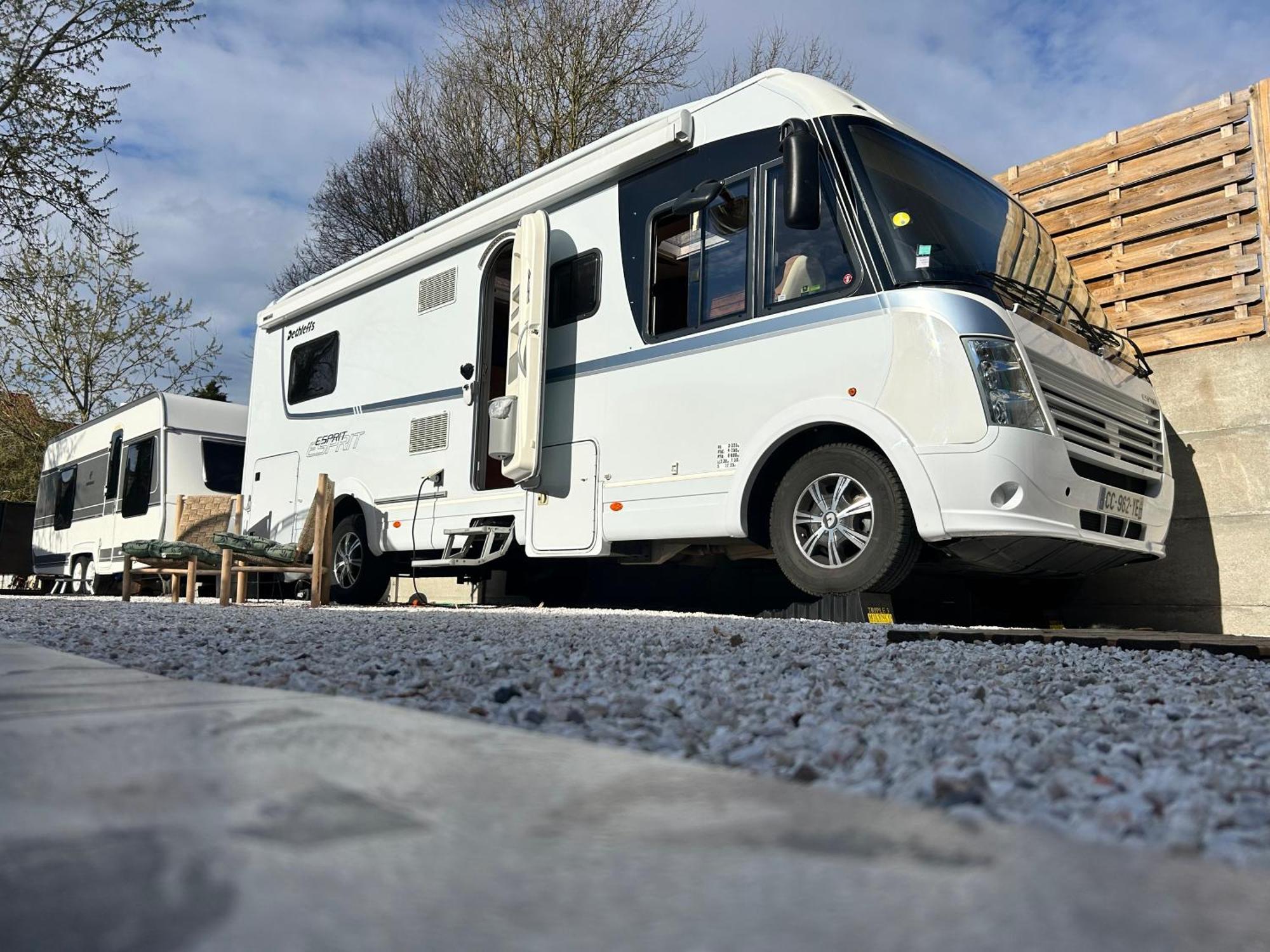 Terrain De Loisirs En Plein Centre De Lievin Camping Car エクステリア 写真